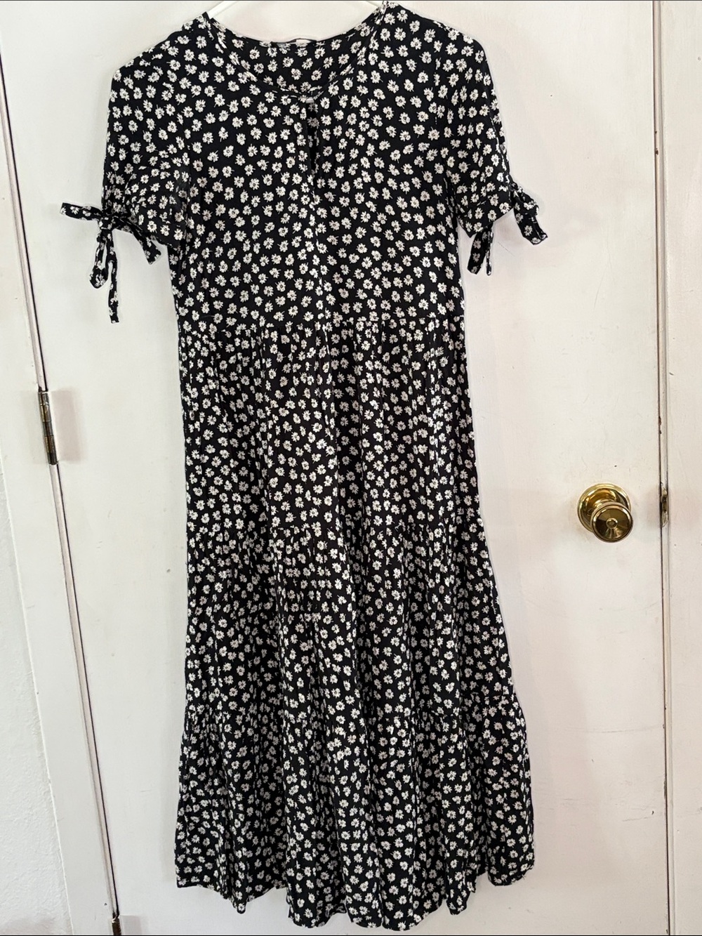 Madewell black white floral tiered maxi dress tied sleeve Size XXS